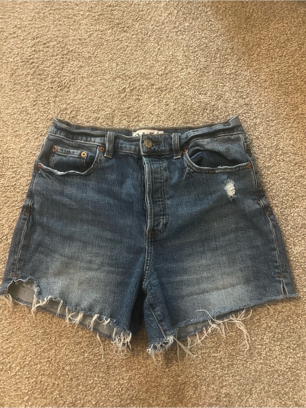 DAZE denim - Women’s High-Rise Distressed Denim Shorts in Dark Blue size 28